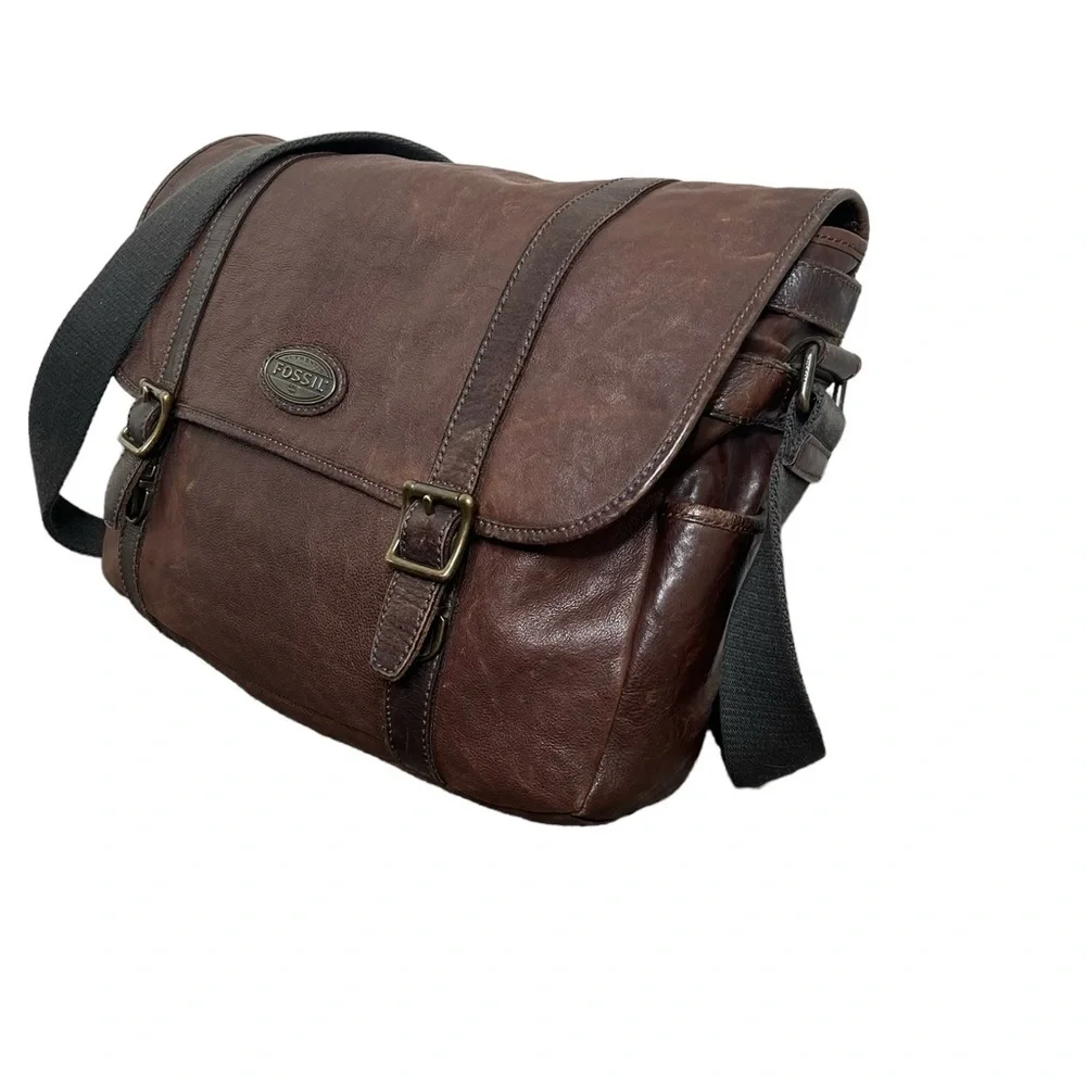 Fossil Men’s Leather Estate Messenger East West Brown Messenger Bag - Picture 4 of 16